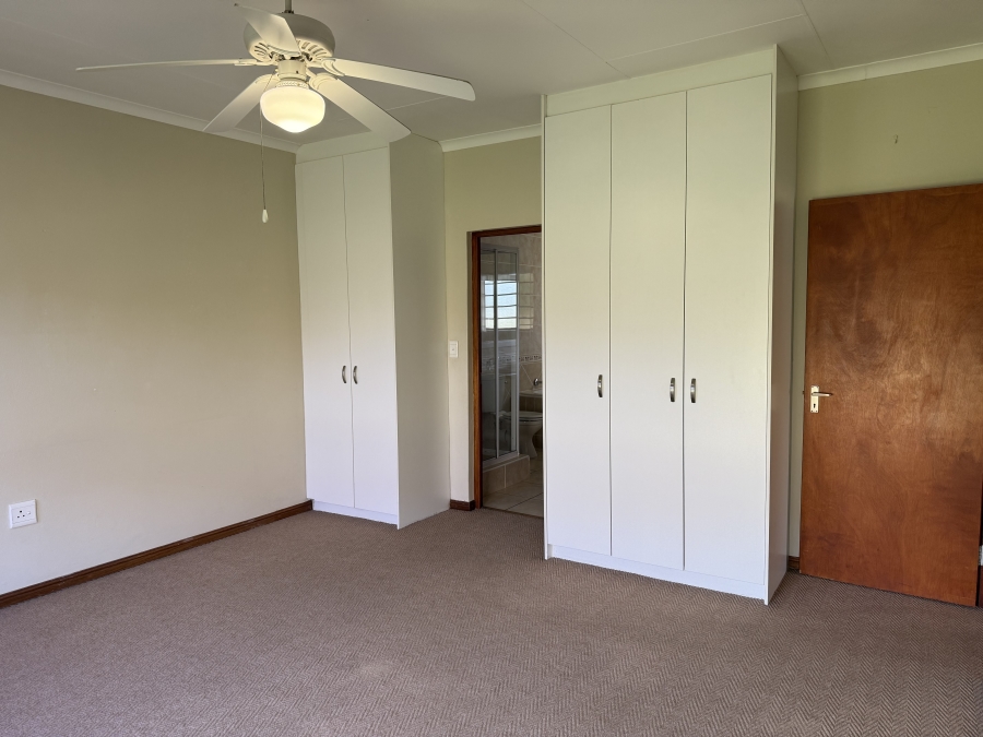 3 Bedroom Property for Sale in Sandbaai Western Cape